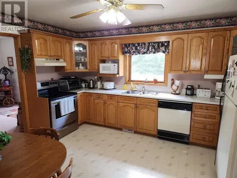 1589 Mountain Road Thunder Bay ON P7J 1C7