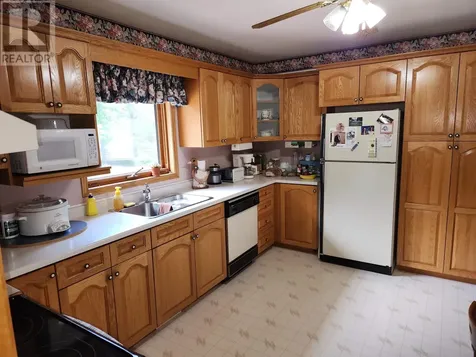 1589 Mountain Road Thunder Bay ON P7J 1C7
