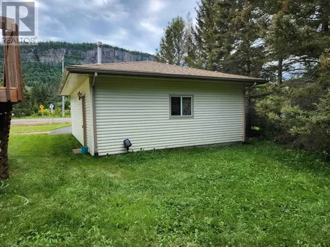 1589 Mountain Road Thunder Bay ON P7J 1C7