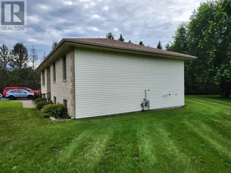 1589 Mountain Road Thunder Bay ON P7J 1C7