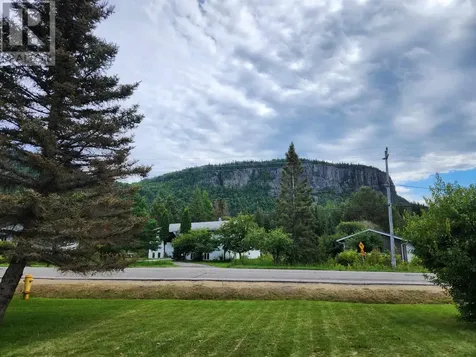 1589 Mountain Road Thunder Bay ON P7J 1C7