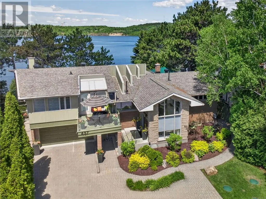 457 Lake Point Court Sudbury ON P3E 6J3