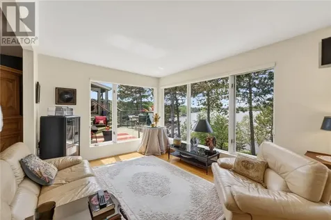 457 Lake Point Court Sudbury ON P3E 6J3