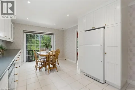 2241 Mansfield Drive Burlington ON L7P 3J3