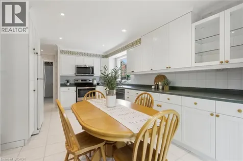 2241 Mansfield Drive Burlington ON L7P 3J3
