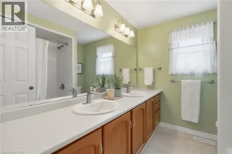 2241 Mansfield Drive Burlington ON L7P 3J3