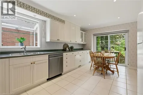 2241 Mansfield Drive Burlington ON L7P 3J3