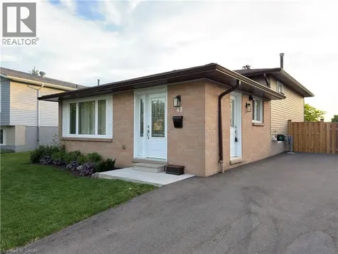 47 Odessa Street Stoney Creek ON L8J 1A3