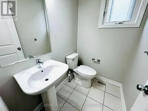 621 Lauraleaf Crescent Ottawa ON K2J 6G9