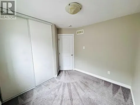 621 Lauraleaf Crescent Ottawa ON K2J 6G9