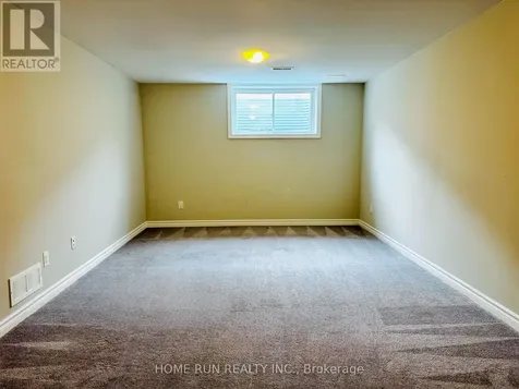 621 Lauraleaf Crescent Ottawa ON K2J 6G9