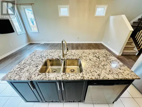 621 Lauraleaf Crescent Ottawa ON K2J 6G9