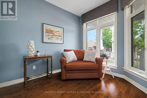202 Bulrush Crescent Ottawa ON K1T 0E5