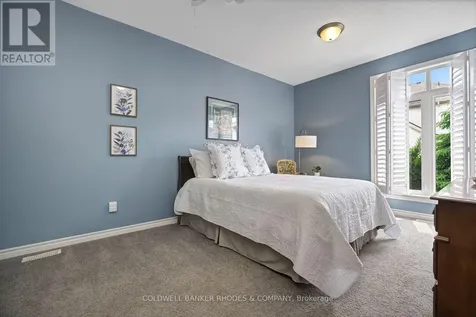 202 Bulrush Crescent Ottawa ON K1T 0E5