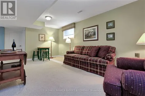 202 Bulrush Crescent Ottawa ON K1T 0E5