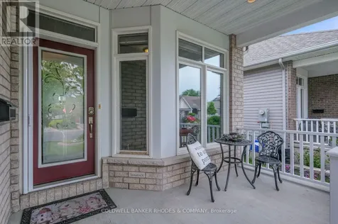 202 Bulrush Crescent Ottawa ON K1T 0E5