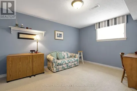 202 Bulrush Crescent Ottawa ON K1T 0E5
