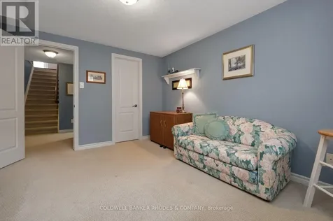 202 Bulrush Crescent Ottawa ON K1T 0E5