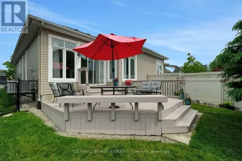 202 Bulrush Crescent Ottawa ON K1T 0E5