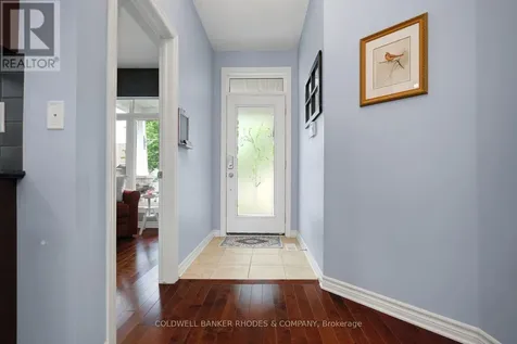 202 Bulrush Crescent Ottawa ON K1T 0E5