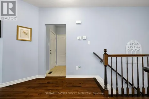 202 Bulrush Crescent Ottawa ON K1T 0E5