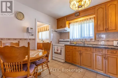 11 Donna Street Ottawa ON K2G 2V5