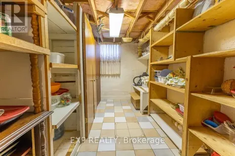 11 Donna Street Ottawa ON K2G 2V5