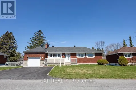 11 Donna Street Ottawa ON K2G 2V5