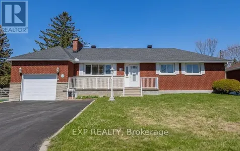 11 Donna Street Ottawa ON K2G 2V5