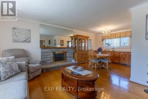11 Donna Street Ottawa ON K2G 2V5