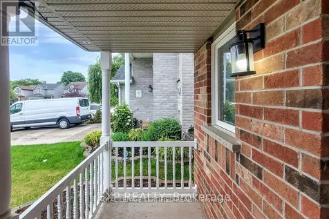 66 Chateau Crescent Cambridge ON N3H 5S3