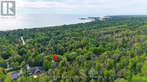 719 York Avenue North South Bruce Peninsula ON N0H 2G0