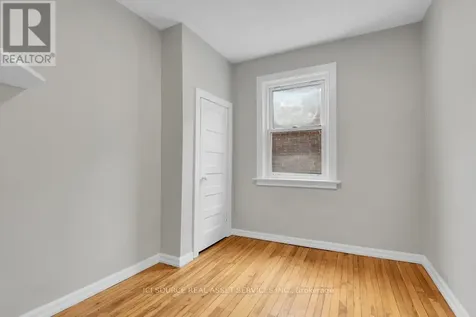 113 Fairmont Avenue Ottawa ON K1Y 1X7