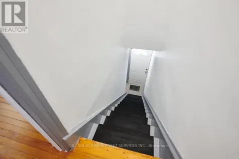 113 Fairmont Avenue Ottawa ON K1Y 1X7