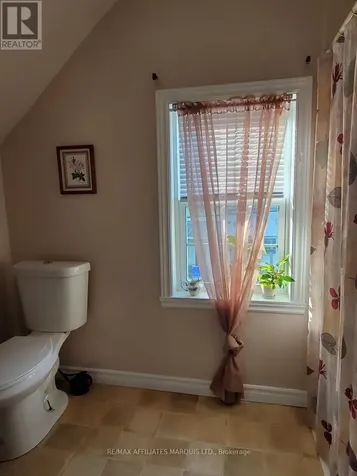 10 Smith Avenue Cornwall ON K6J 1E9