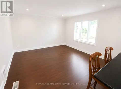 132 Elmwood Road Oakville (co Central) ON L6K 2A7