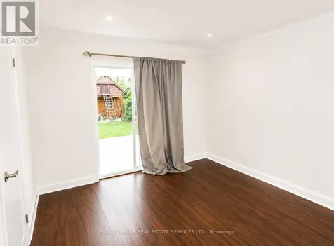 132 Elmwood Road Oakville (co Central) ON L6K 2A7