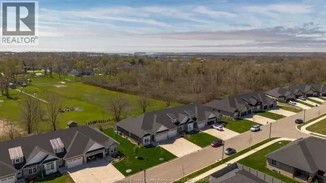 237 Livingstone Amherstburg ON N9V 0H1