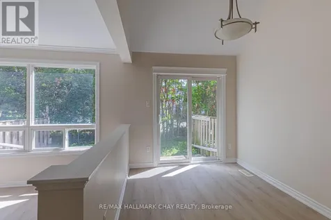 12 Lankin Boulevard Orillia ON L3V 6T2