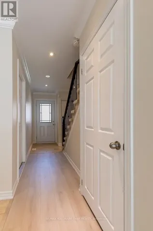12 Lankin Boulevard Orillia ON L3V 6T2