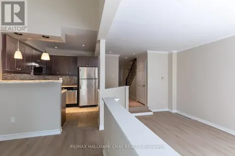 12 Lankin Boulevard Orillia ON L3V 6T2