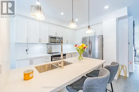 22 Churchlea Mews Orillia ON L3V 8K9