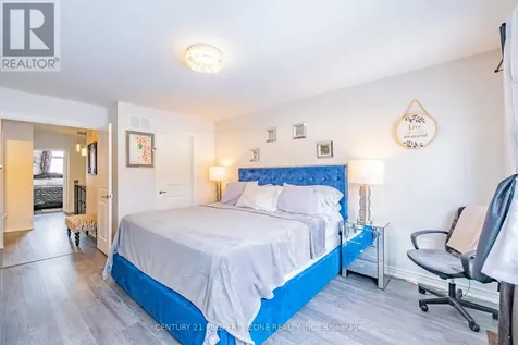 22 Churchlea Mews Orillia ON L3V 8K9
