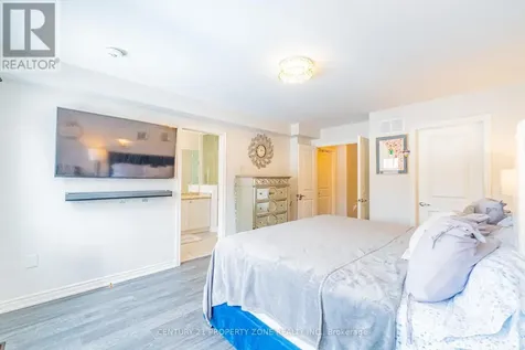 22 Churchlea Mews Orillia ON L3V 8K9