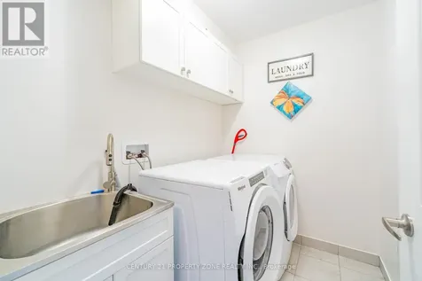 22 Churchlea Mews Orillia ON L3V 8K9