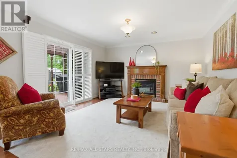 52 Alsop Place Uxbridge ON L9P 1X1