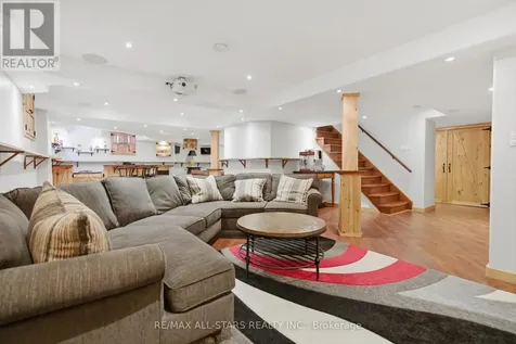 52 Alsop Place Uxbridge ON L9P 1X1