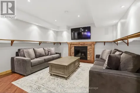 52 Alsop Place Uxbridge ON L9P 1X1