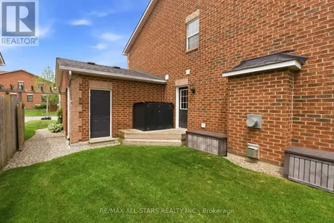 52 Alsop Place Uxbridge ON L9P 1X1