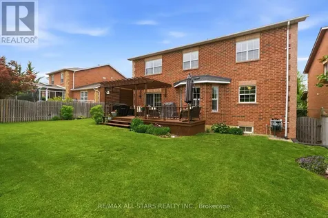52 Alsop Place Uxbridge ON L9P 1X1
